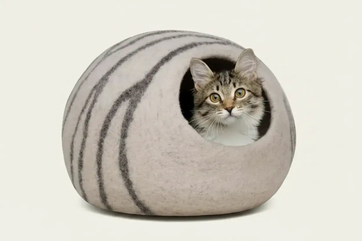 Cat Cocoon Bed Guide: Felt & Wool Cat Caves